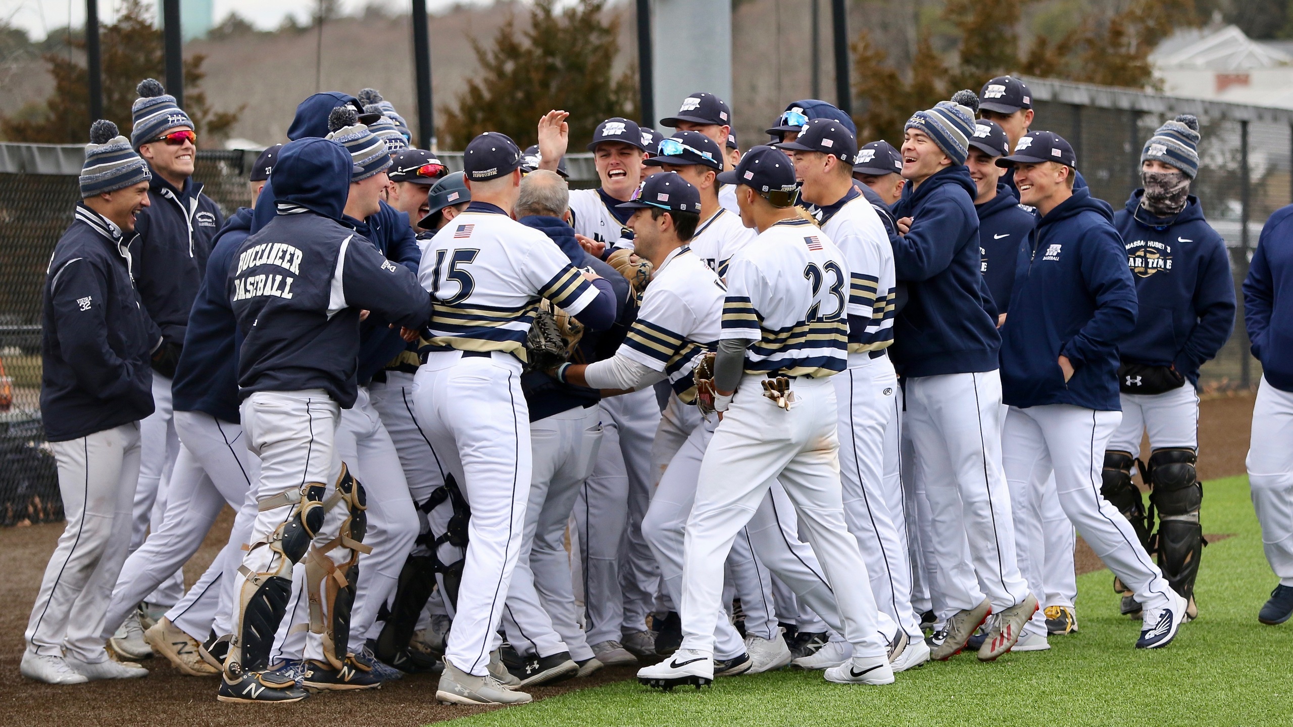 Buccaneers Sink Vikings in Series Opener