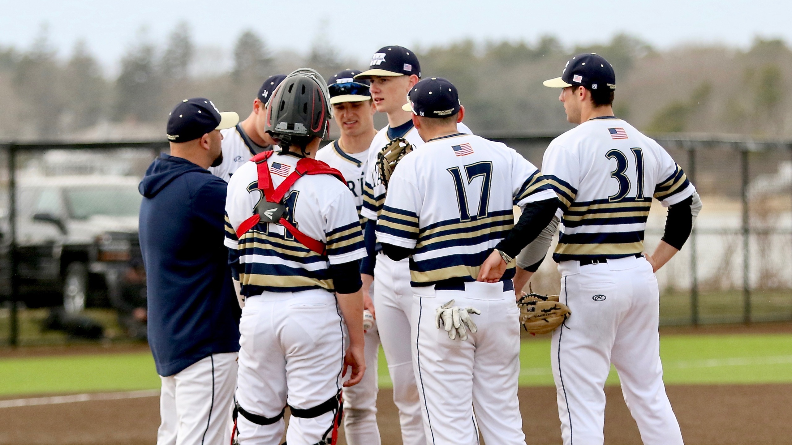 Bucs Lose Midweek Game to Bulldogs