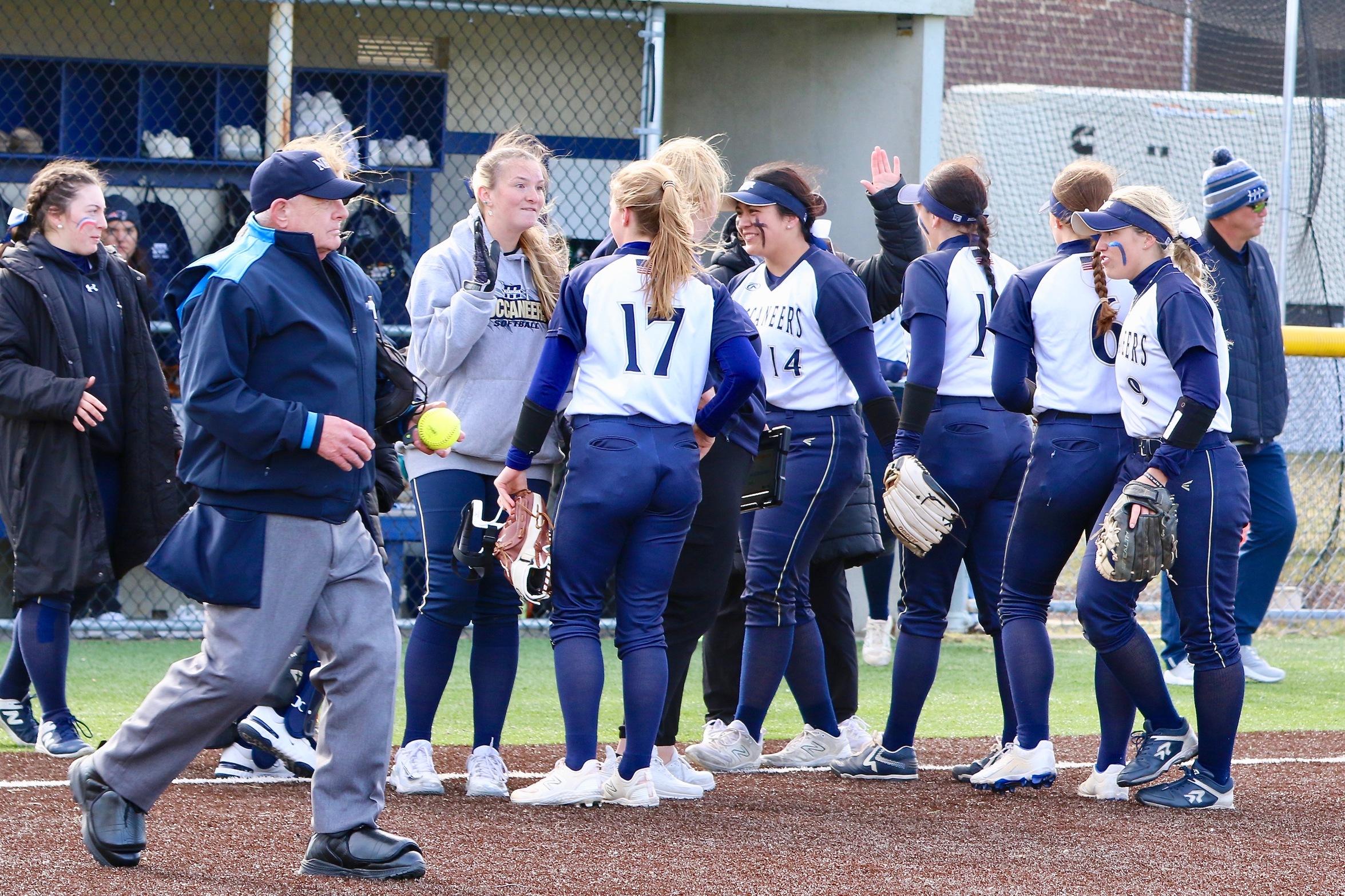 Softball Sweeps Bulldogs in Road Doubleheader