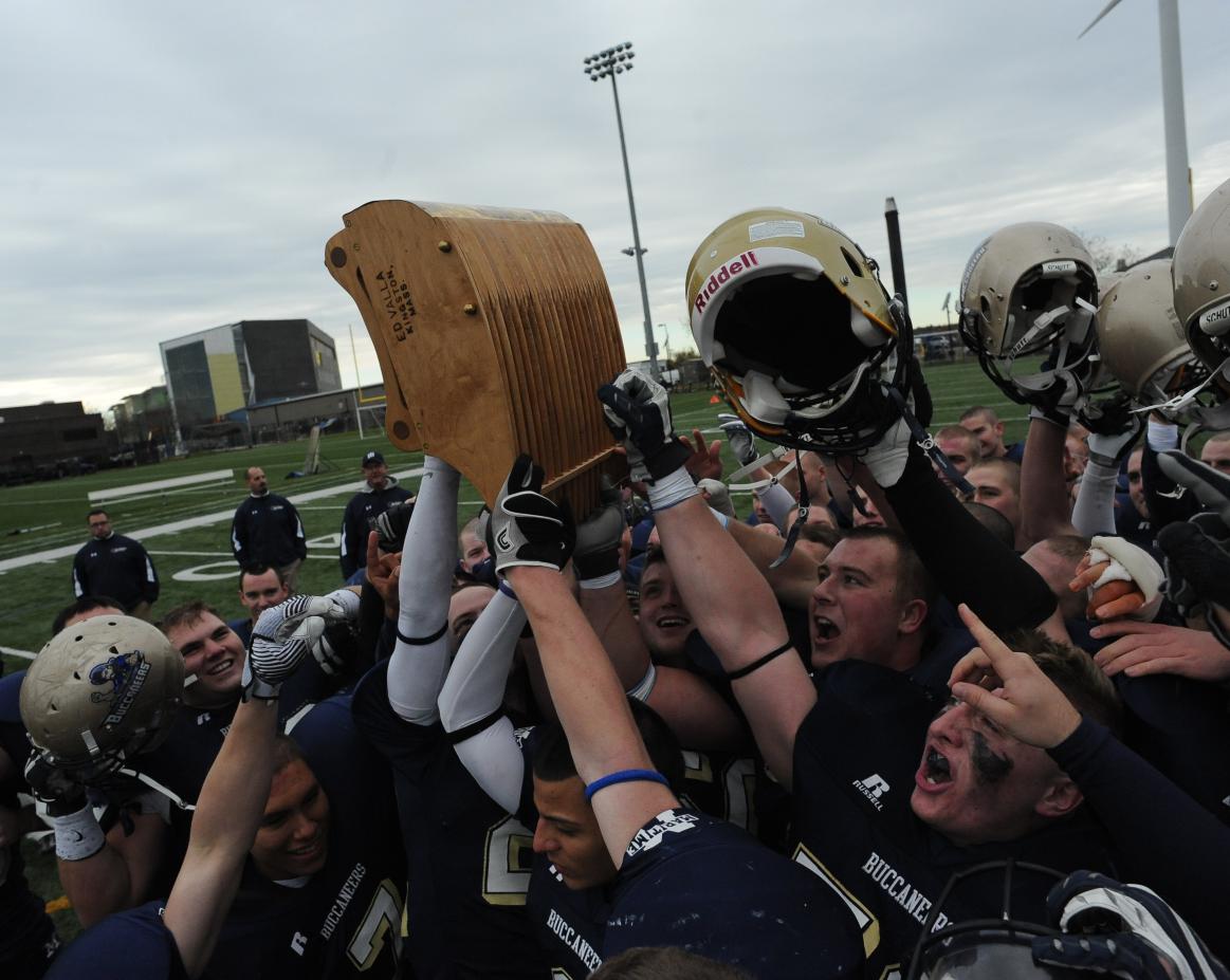 Football Looks To Scoop Up Fourth Straight Victory As Bucs Battle Bridgewater State In 34th Annual Cranberry Bowl Presented By Ocean Spray