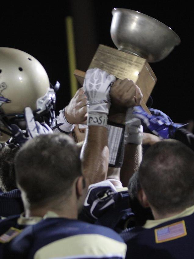 Trudel's Fourth Quarter Score Proves To Be Difference As Football Claims Sixth Annual Chowder Bowl Crown In Topping SUNY-Maritime, 24-20