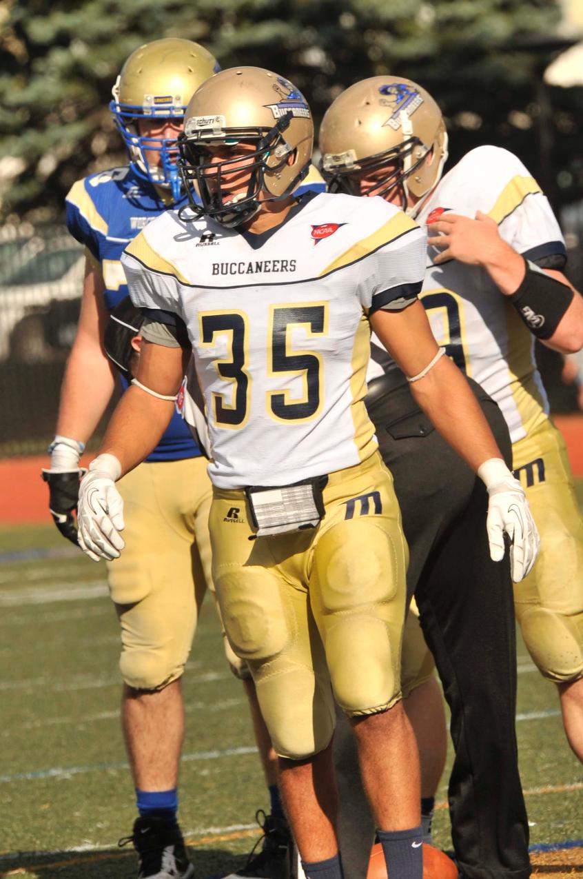 Skeffington Scores Pair Of Touchdowns, Andrade Records 12 Tackles As Football Drops 30-19 Decision To Western Connecticut