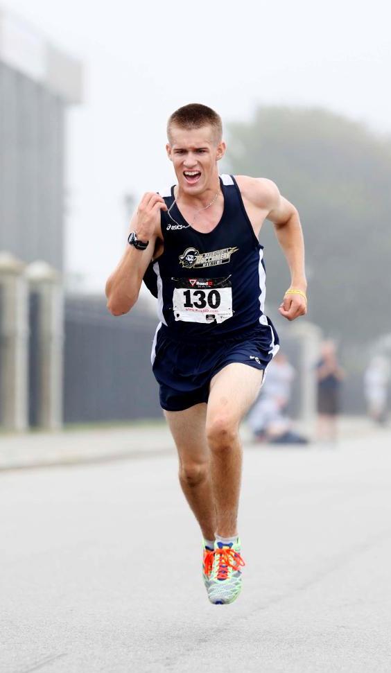 MacVarish's 19th Place Performance Leads Men's Cross Country To Top Seven Finish At Emmanuel Saints Invitational