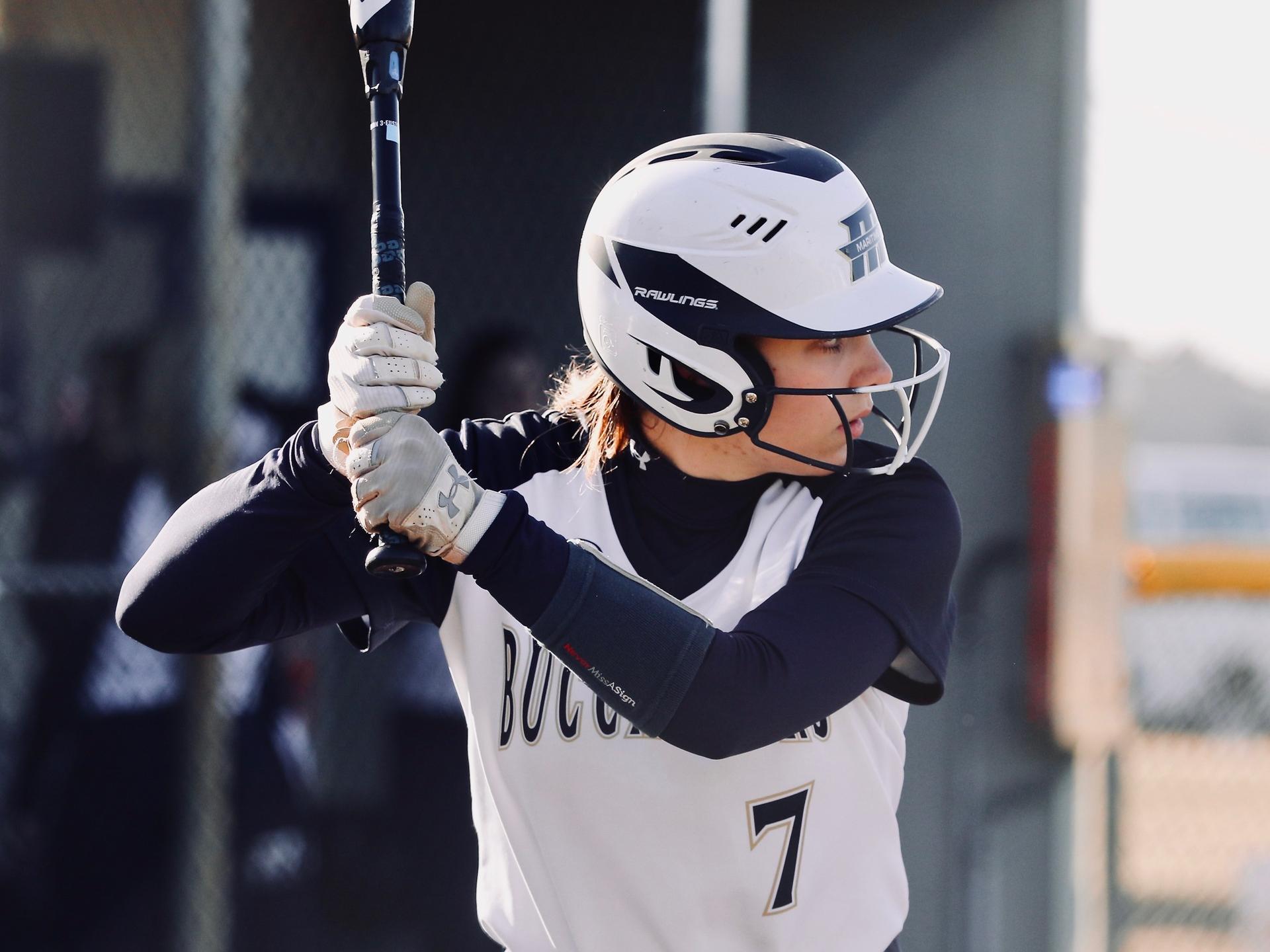 Softball: Colonels Outrank Buccaneers in Doubleheader