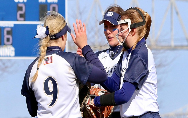 Softball Splits Conference Series with Vikings