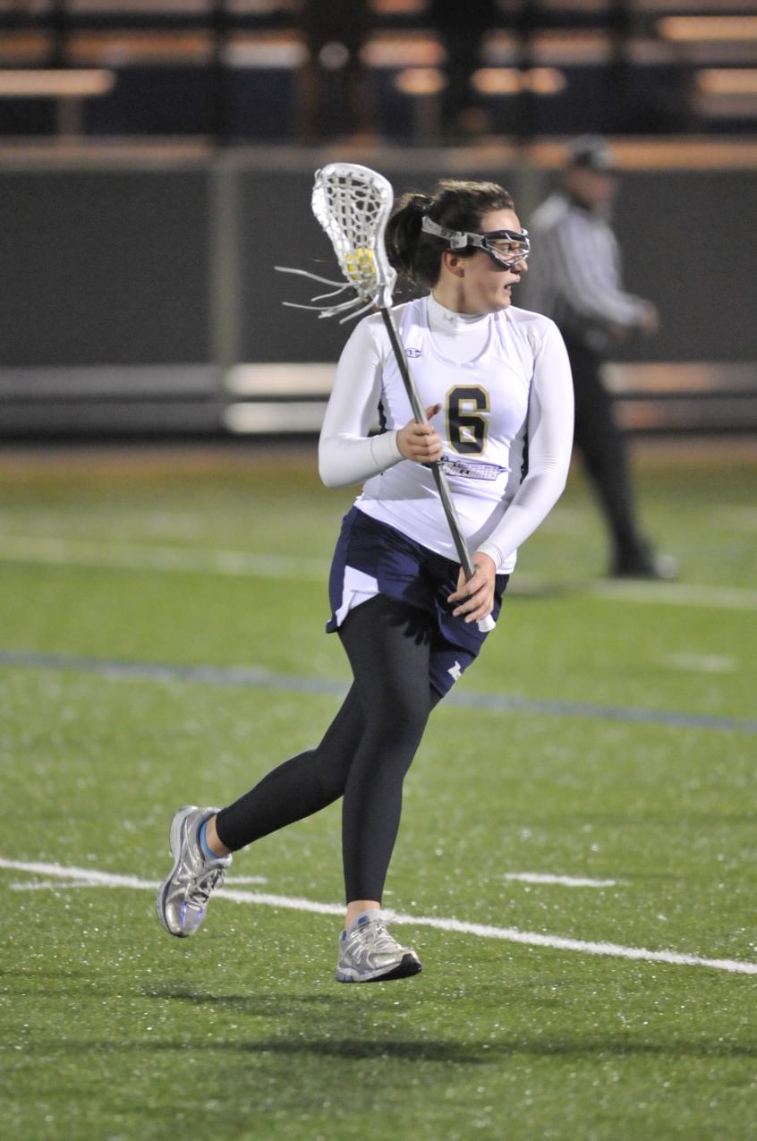Courcy Nets Five Goals, Gillett Makes 15 Saves As Women's Lacrosse Drops 15-11 NEWLA Decision To Becker