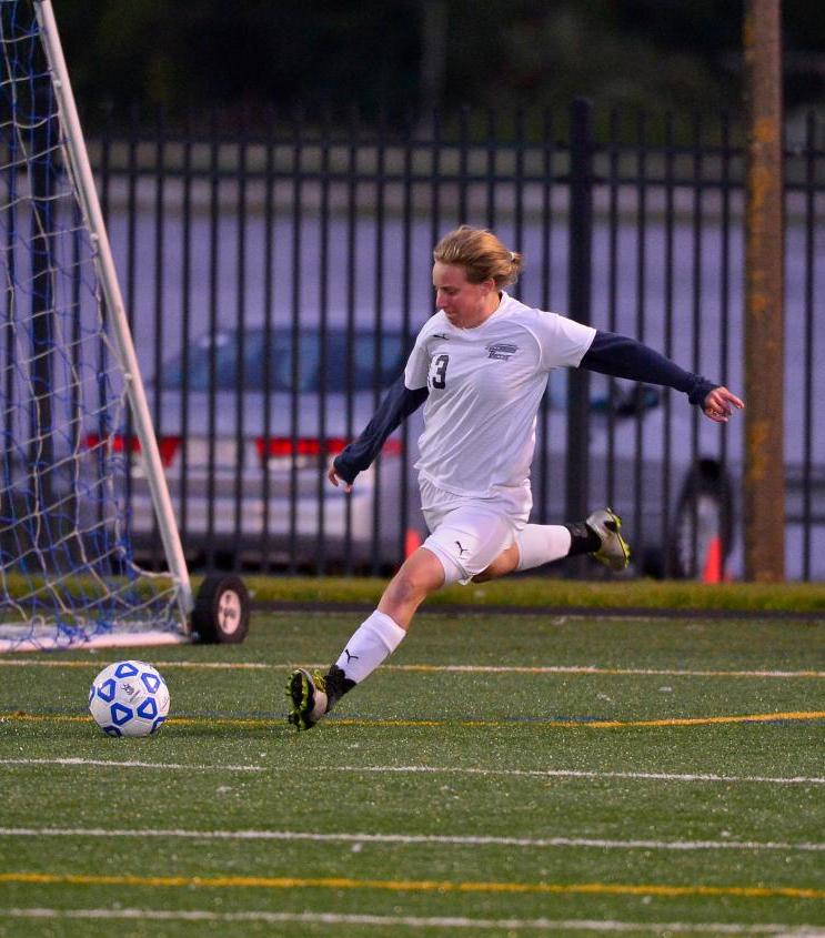 Women's Soccer Earns 2012 NSCAA Gold Ethics Award, One Of Eight Programs Honored Nationally For Completing Cardless Campaign