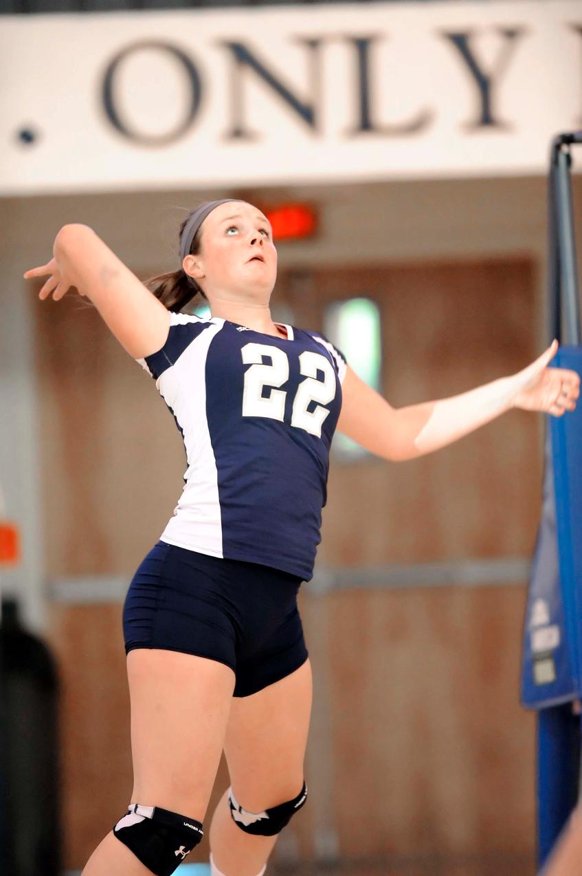 Calnan Records Four Kills, Garrity Adds Six Set Assists As Volleyball Drops Tri-Match Decision To Salve Regina, Clark