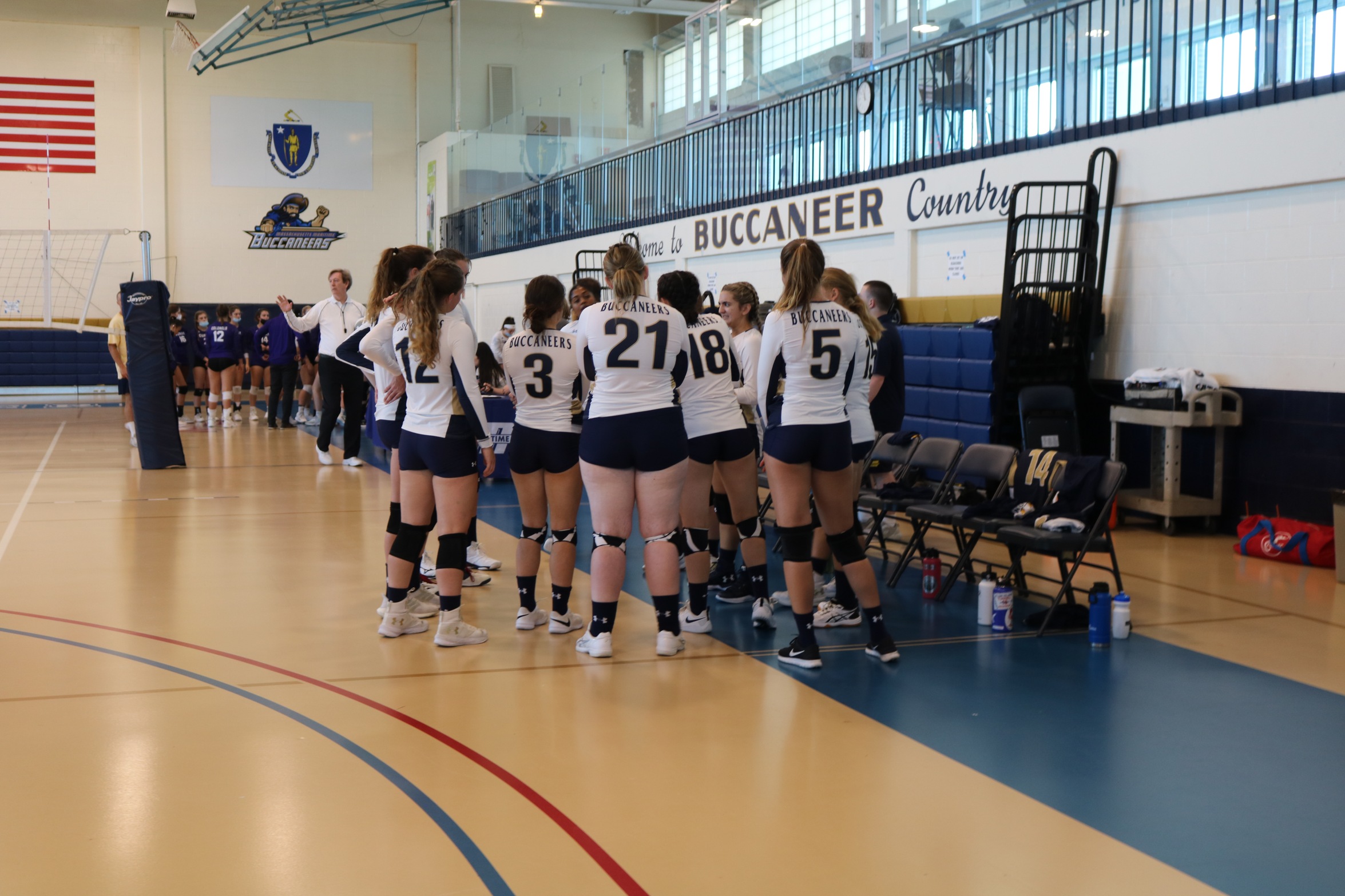Bucs Lose to Pioneers in Straight Sets on the Road