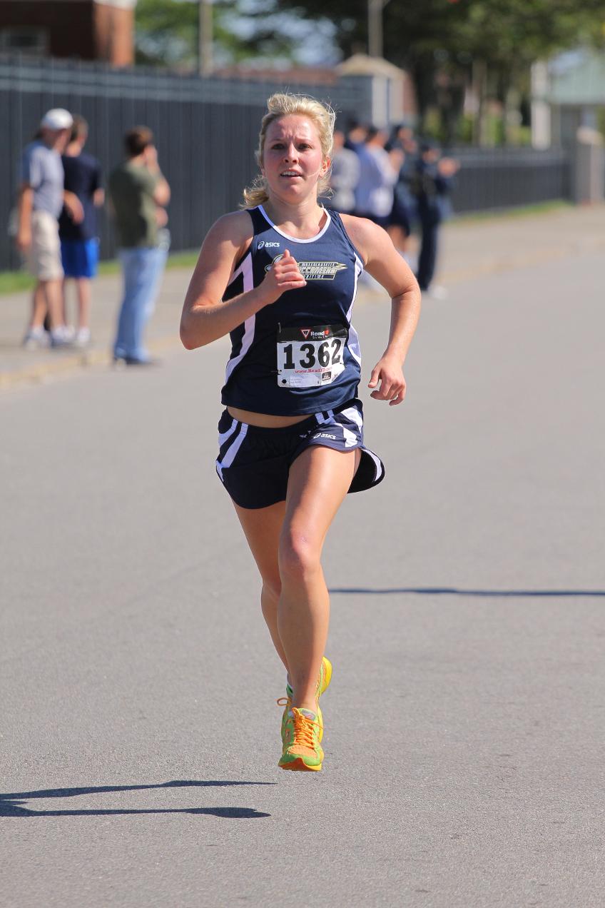 Leonardi Leads Way As Women's Cross Country Places 13th At Emmanuel Saints Invitational